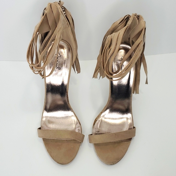 Women Qupid heel sandals, Size 9, Beige - Picture 2 of 9